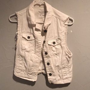 Bullhead white denim vest size M slim fit